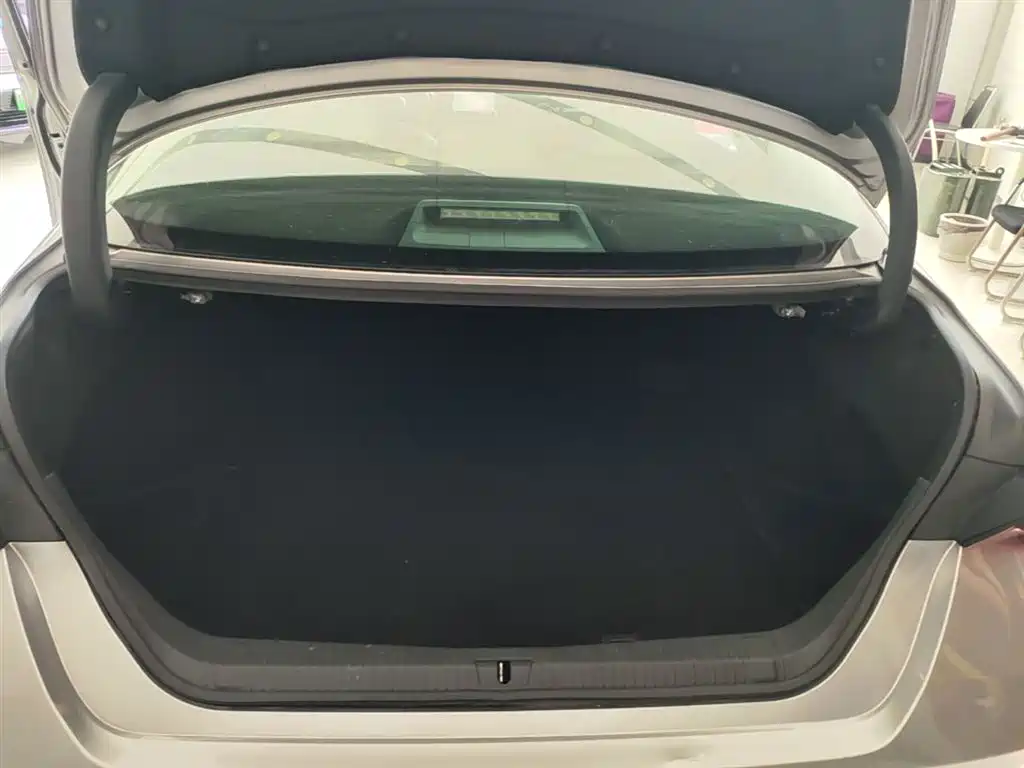 Toyota Avalon 2019 — фото 19