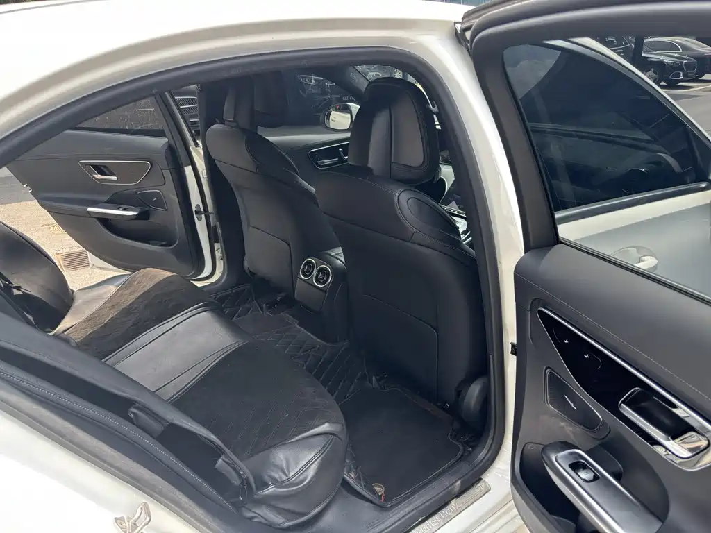 Mercedes-Benz C-Class 2022