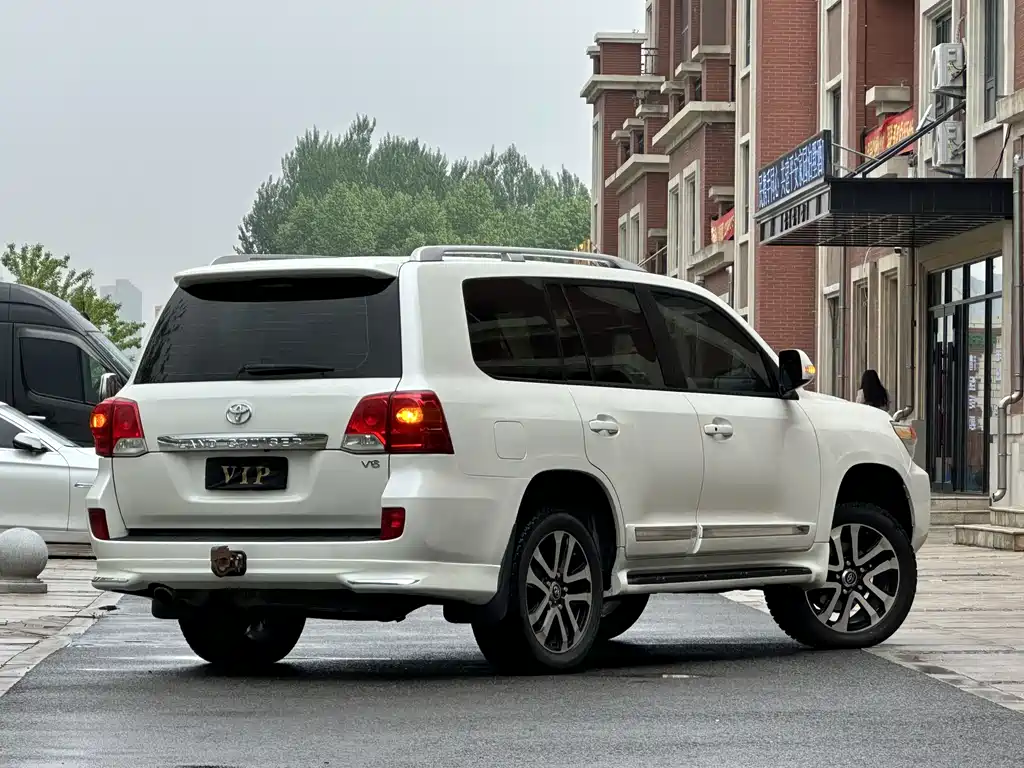 Toyota Land Cruiser 2016 — фото 4
