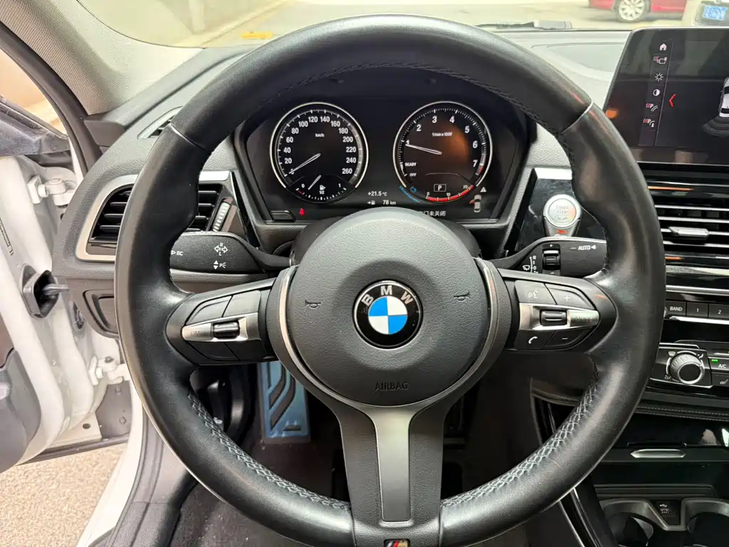 BMW 1 Series 2022 — фото 11