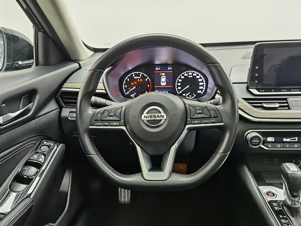 Nissan Teana 2023 — фото 11