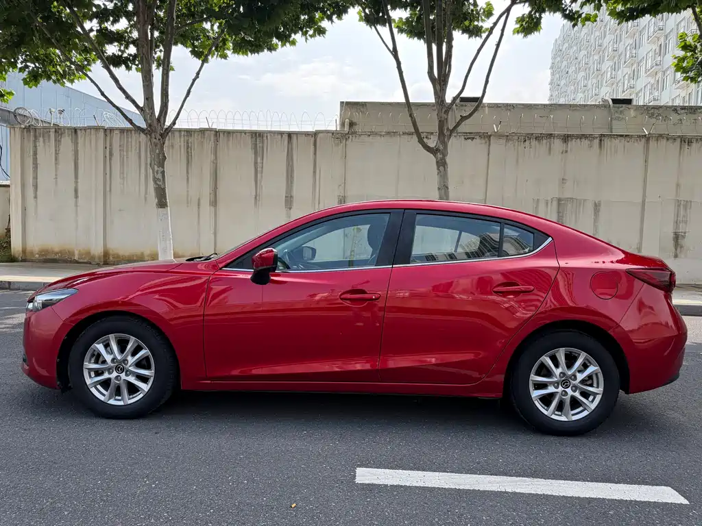 Mazda 3 Axela 2018 — фото 7
