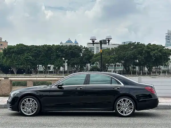 Mercedes-Benz S-Class 2020