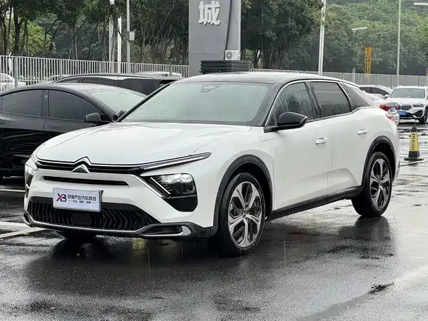 Citroën Versailles C5 X 2023