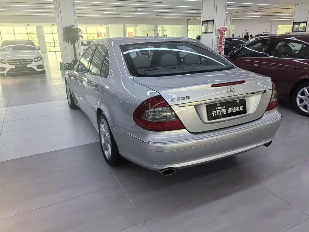 Mercedes-Benz E-Class 2009