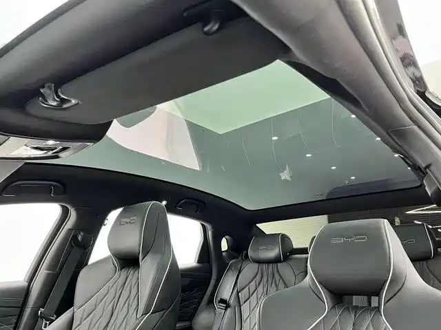 BYD Seal 2023 — фото 16