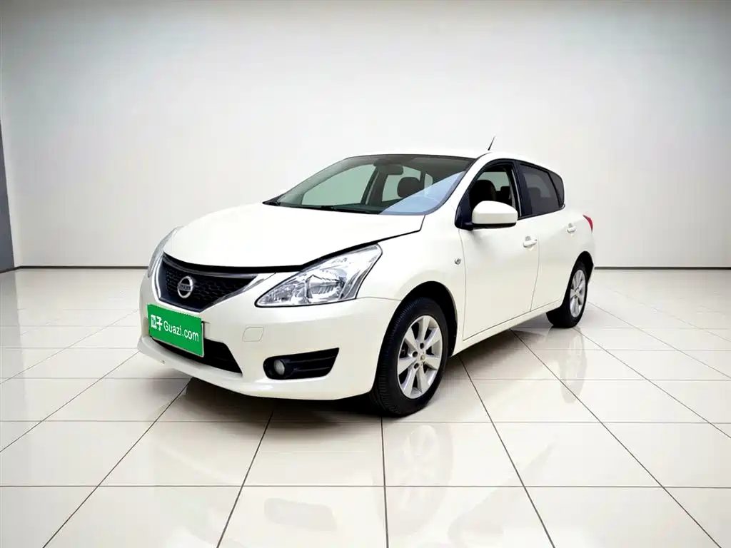 Nissan Tiida 2014