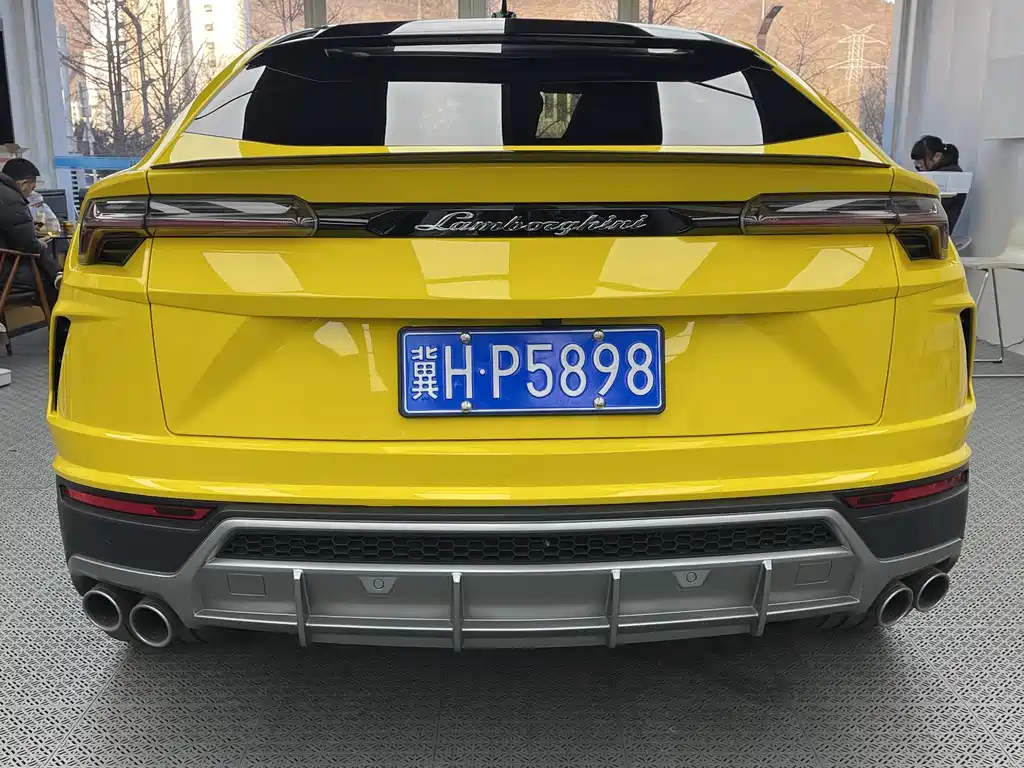 Lamborghini Urus 2021 — фото 3