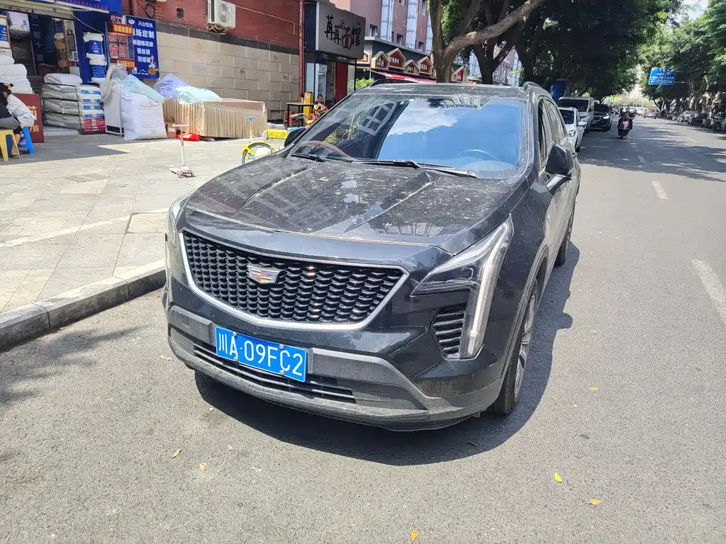 Cadillac XT4 2019 — фото 1