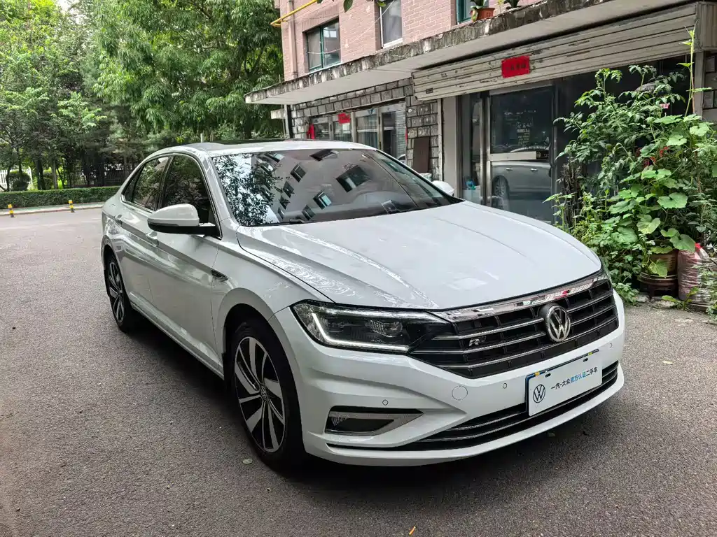 Volkswagen Sagitar 2022
