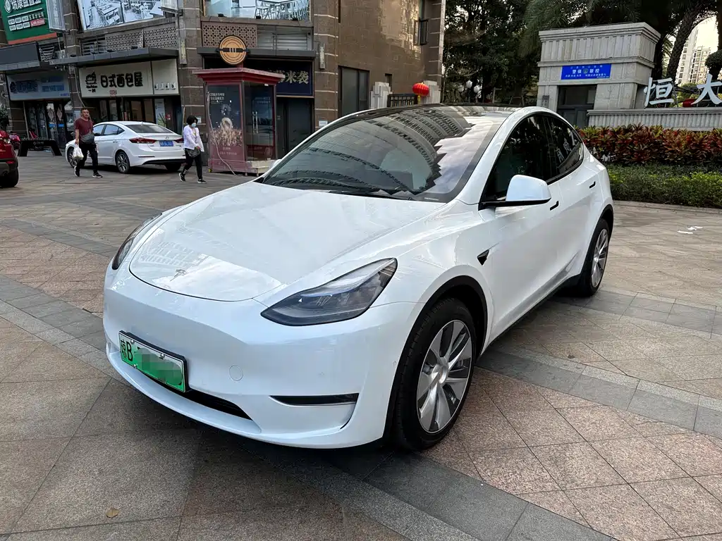 Tesla Model Y 2022 — фото 1