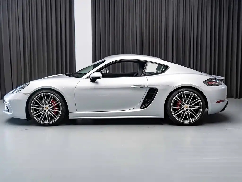 Porsche Cayman 2018 — фото 16