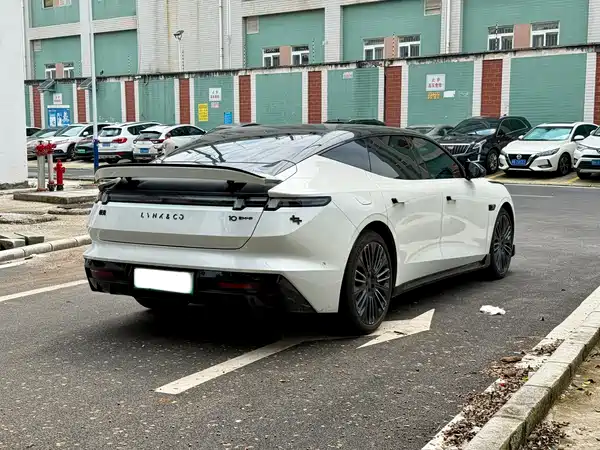 Lynk & Co 10 2025