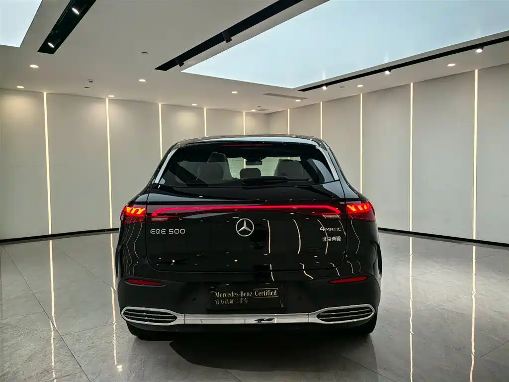 Mercedes-Benz EQE SUV 2025 — фото 15