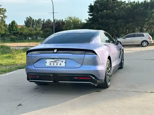 Yangwang U7 2025