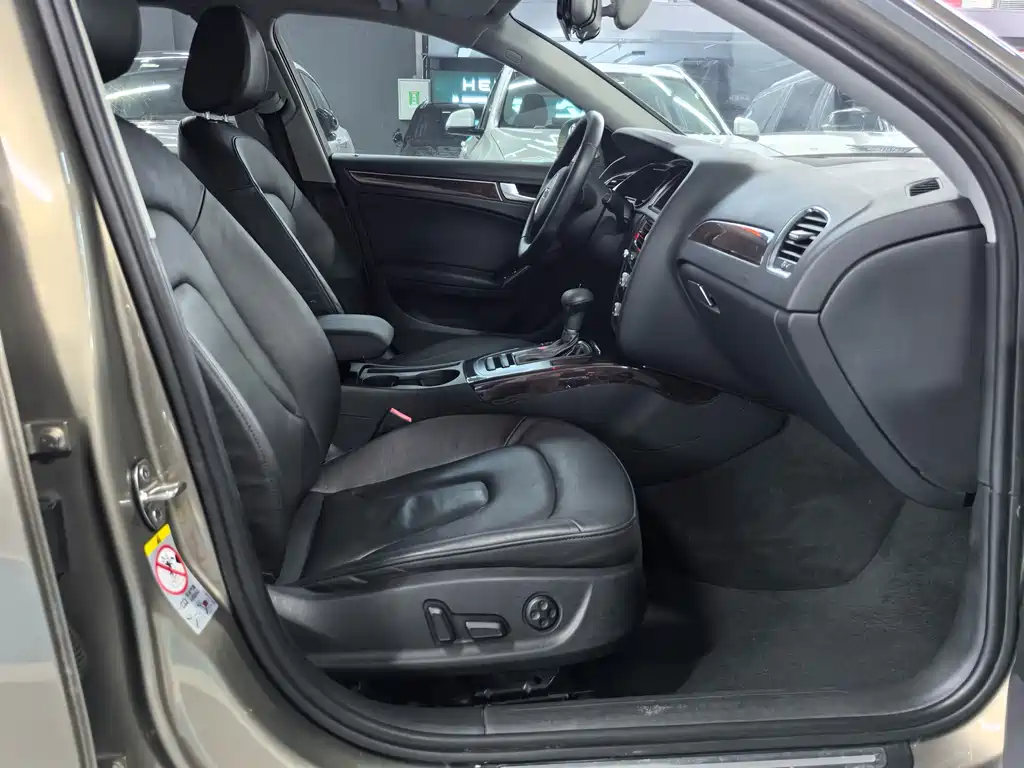 Audi A4L 2012