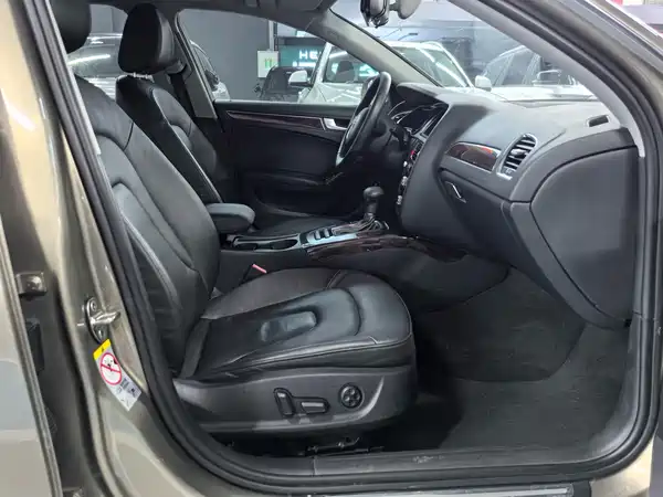 Audi A4L 2012