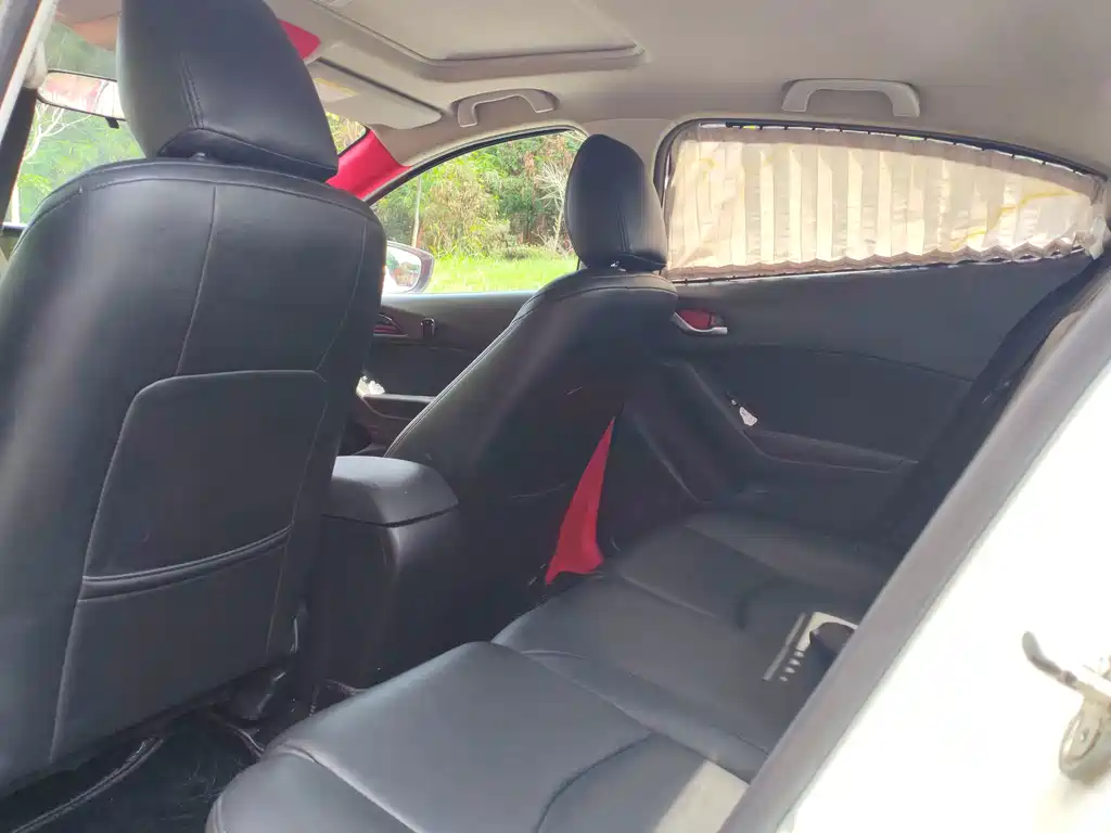 Mazda 3 Axela 2016