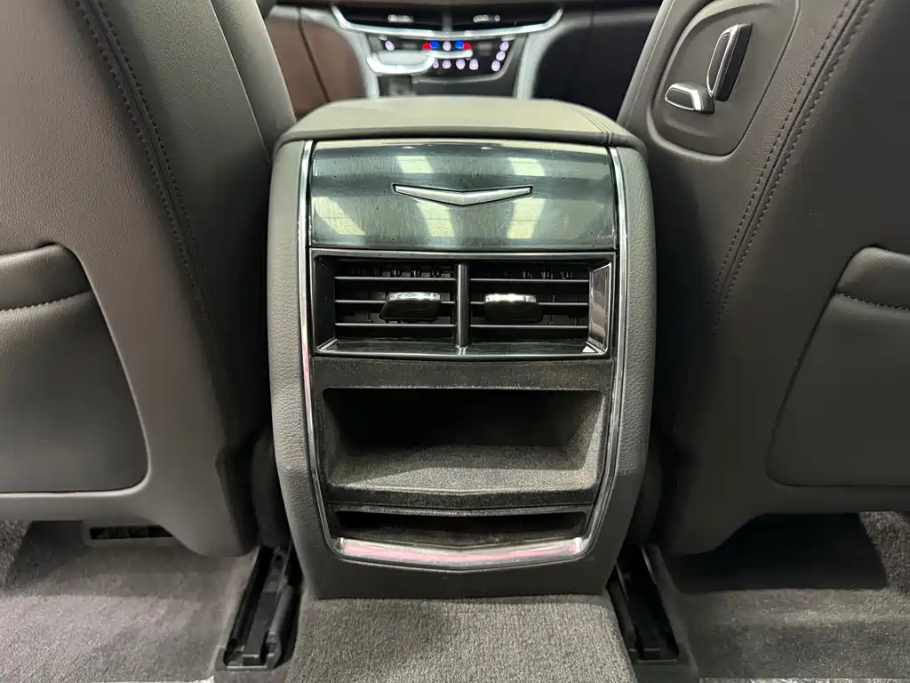 Cadillac CT6 2018 — фото 23