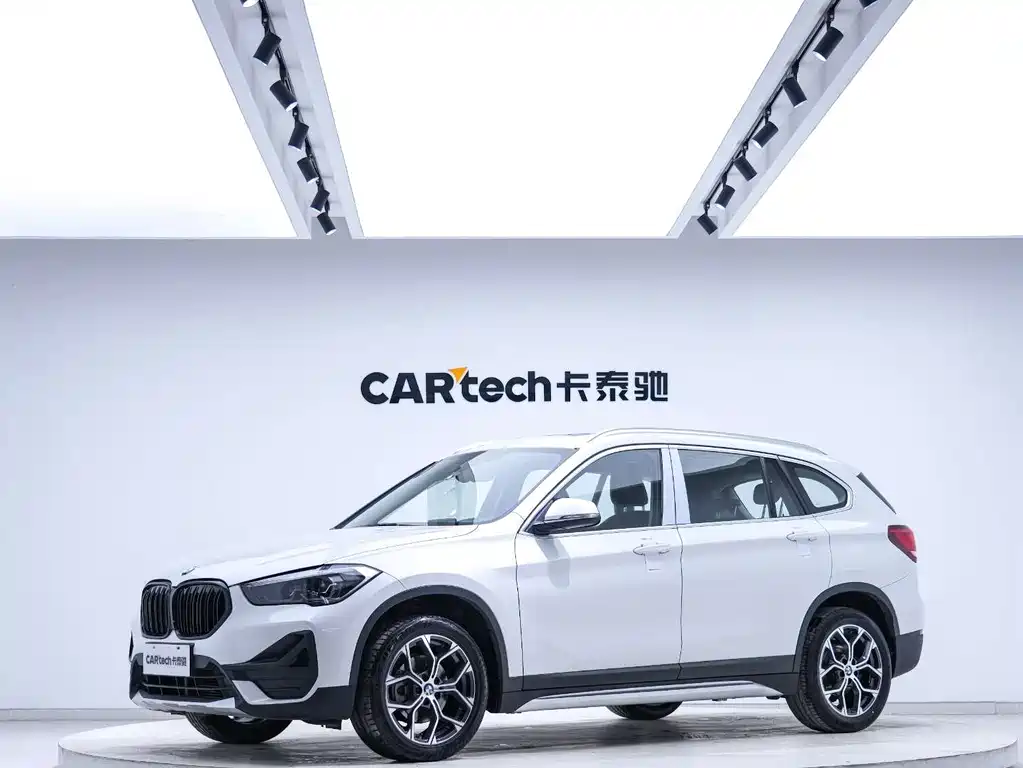 BMW X1 2020 — фото 1