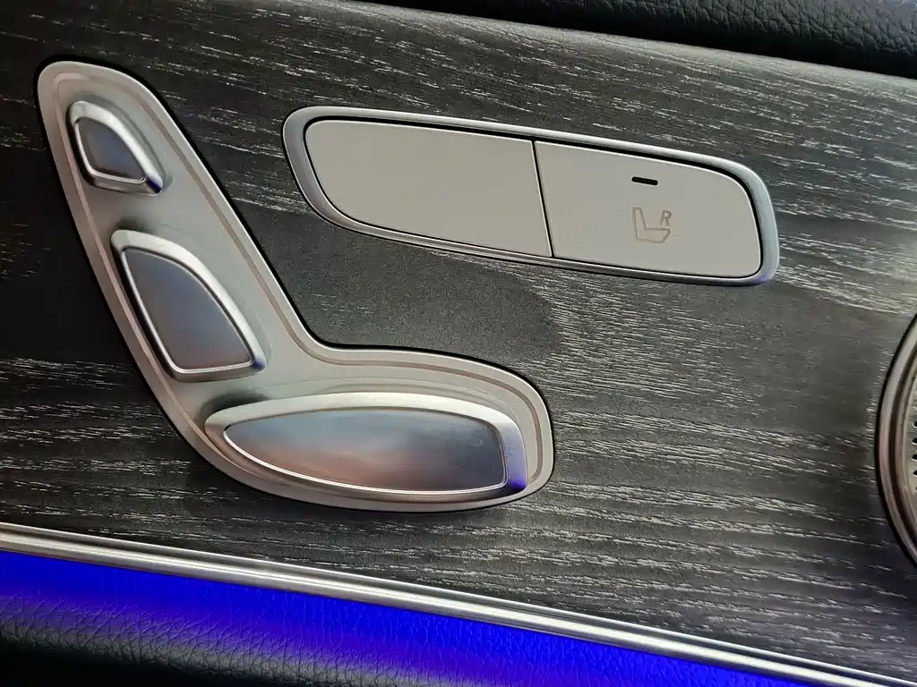 Mercedes-Benz E-Class 2023 — фото 8