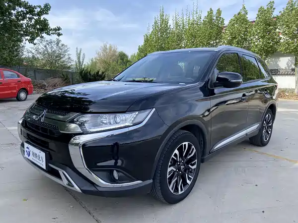Mitsubishi Outlander 2020