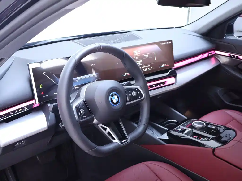 BMW i5 2025 — фото 11
