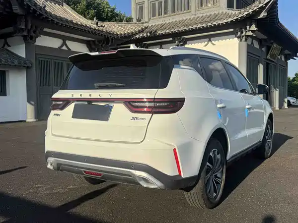 Geely Vision X6 2022