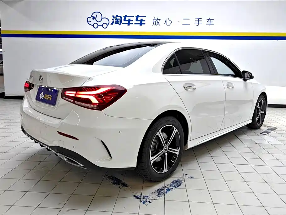 Mercedes-Benz A-Class 2023 — фото 3