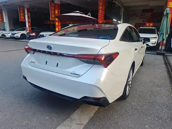 Toyota Avalon 2022