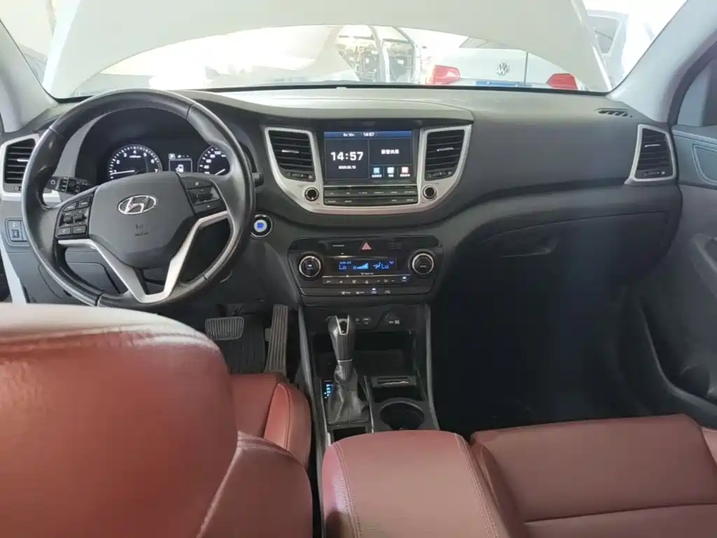 Hyundai Tucson 2015 — фото 10