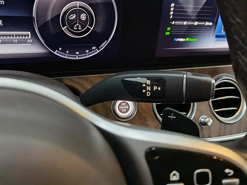 Mercedes-Benz E-Class 2020 — фото 13
