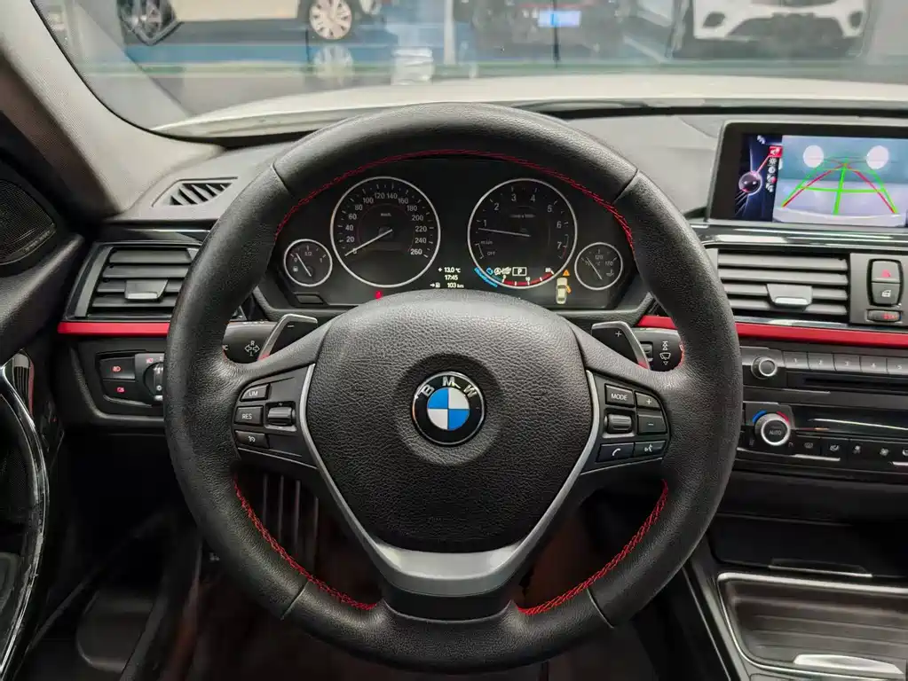 BMW 3 Series 2015 — фото 26
