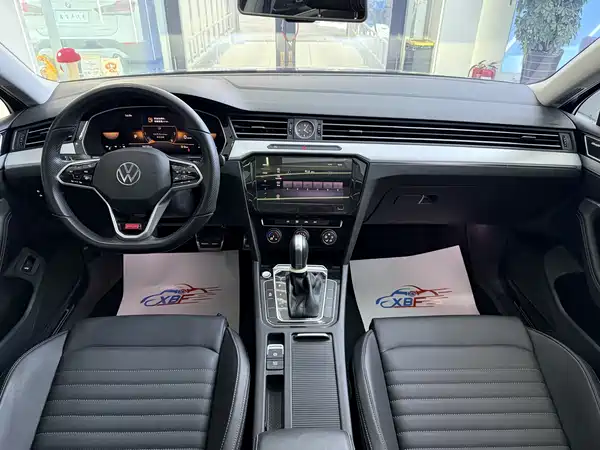 Volkswagen Magotan 2024