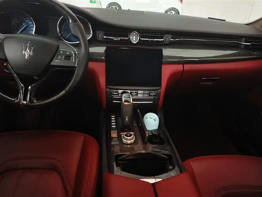 Maserati Quattroporte 2014 — фото 13