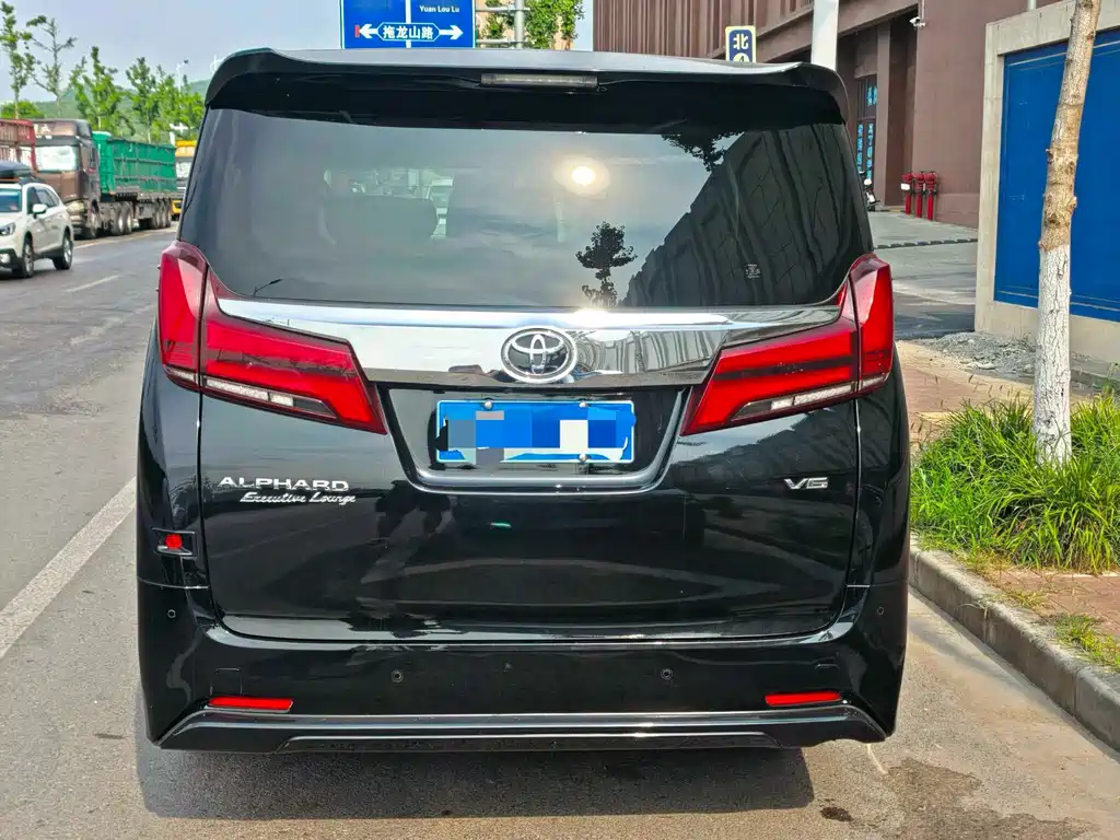 Toyota Alphard 2018 — фото 7