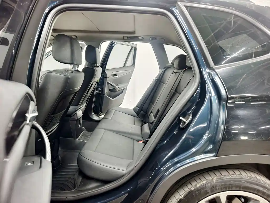 BMW X1 2015 — фото 13