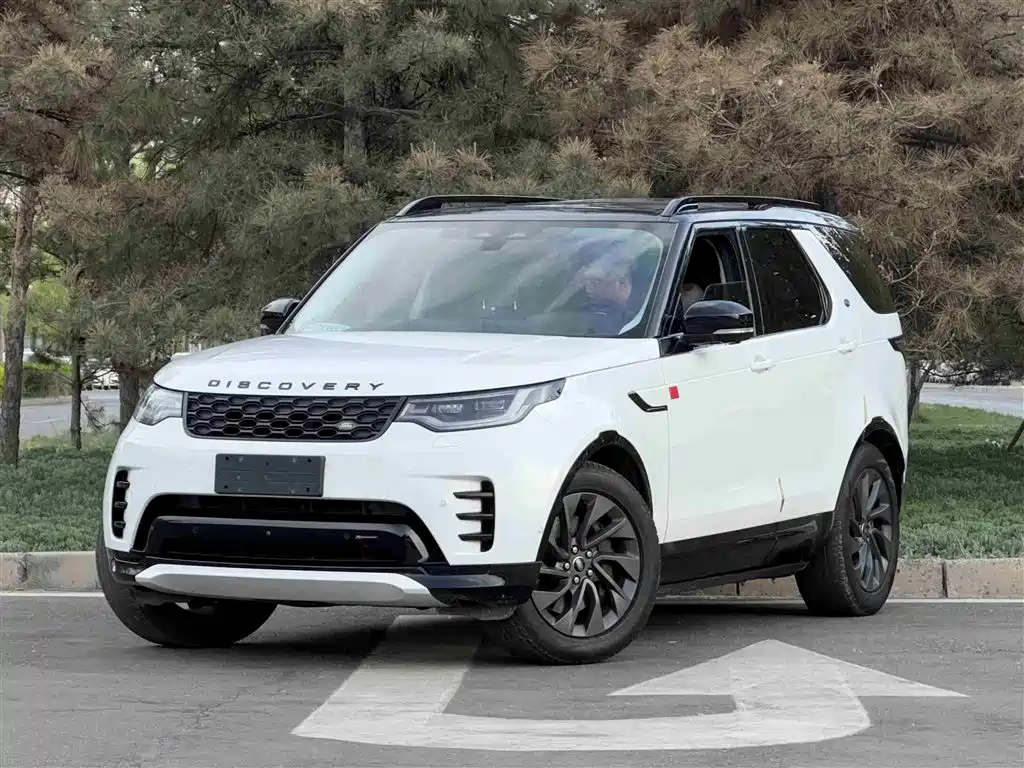 Land Rover Discovery 2023 — фото 1