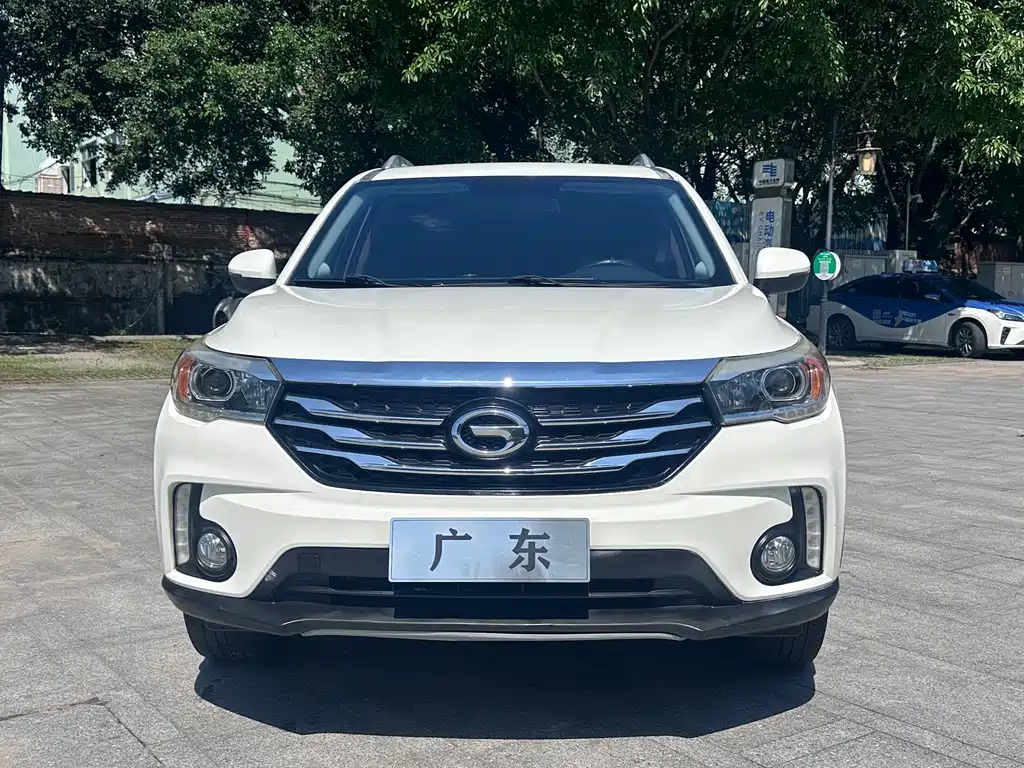 GAC Motor Trumpchi GS4 2016 — фото 2