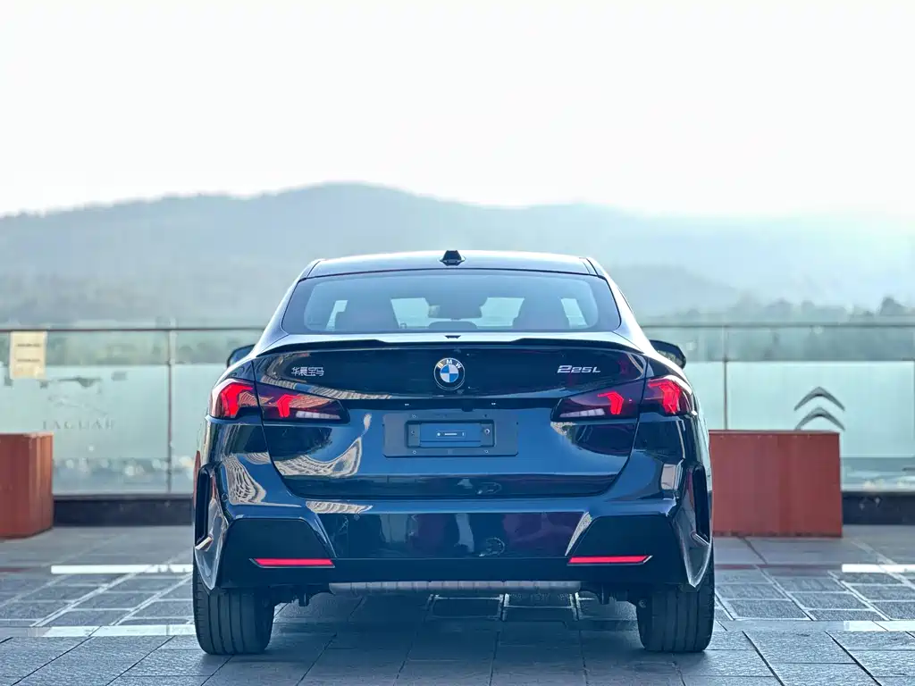 BMW 2 Series 2025 — фото 5