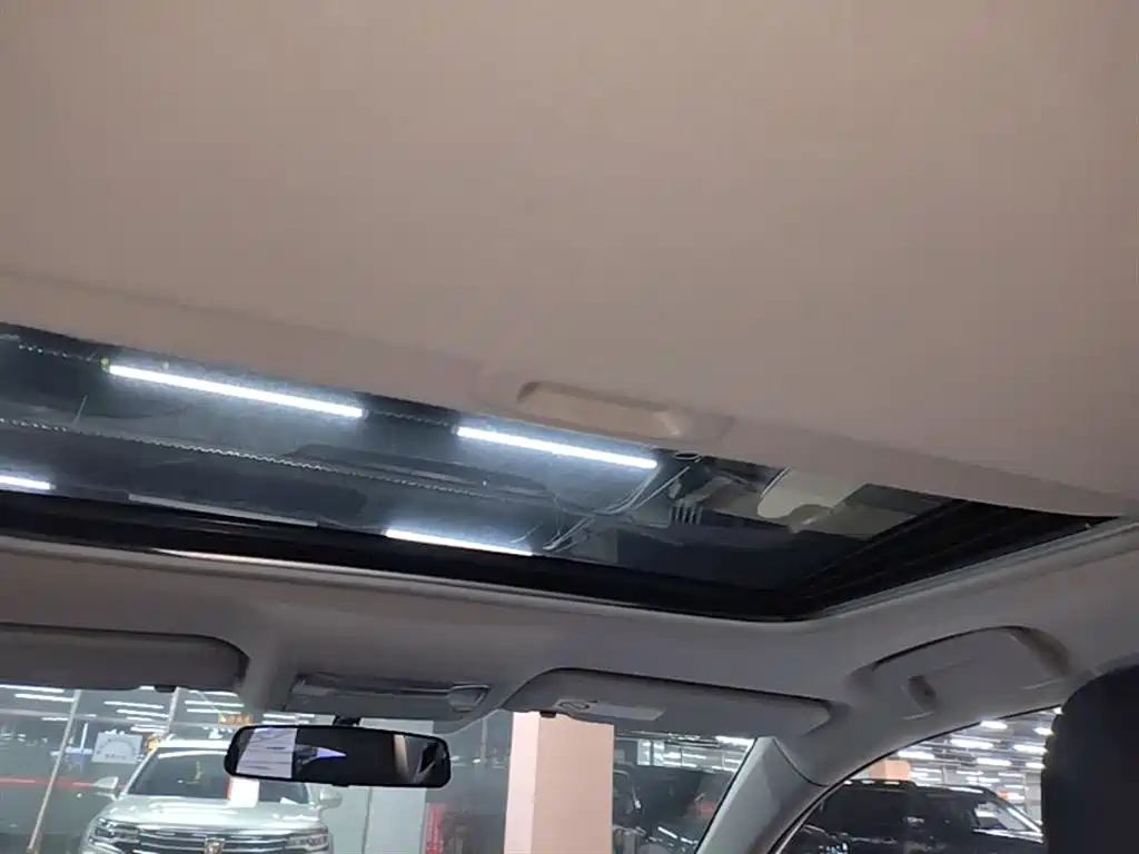 Toyota Corolla 2015 — фото 18