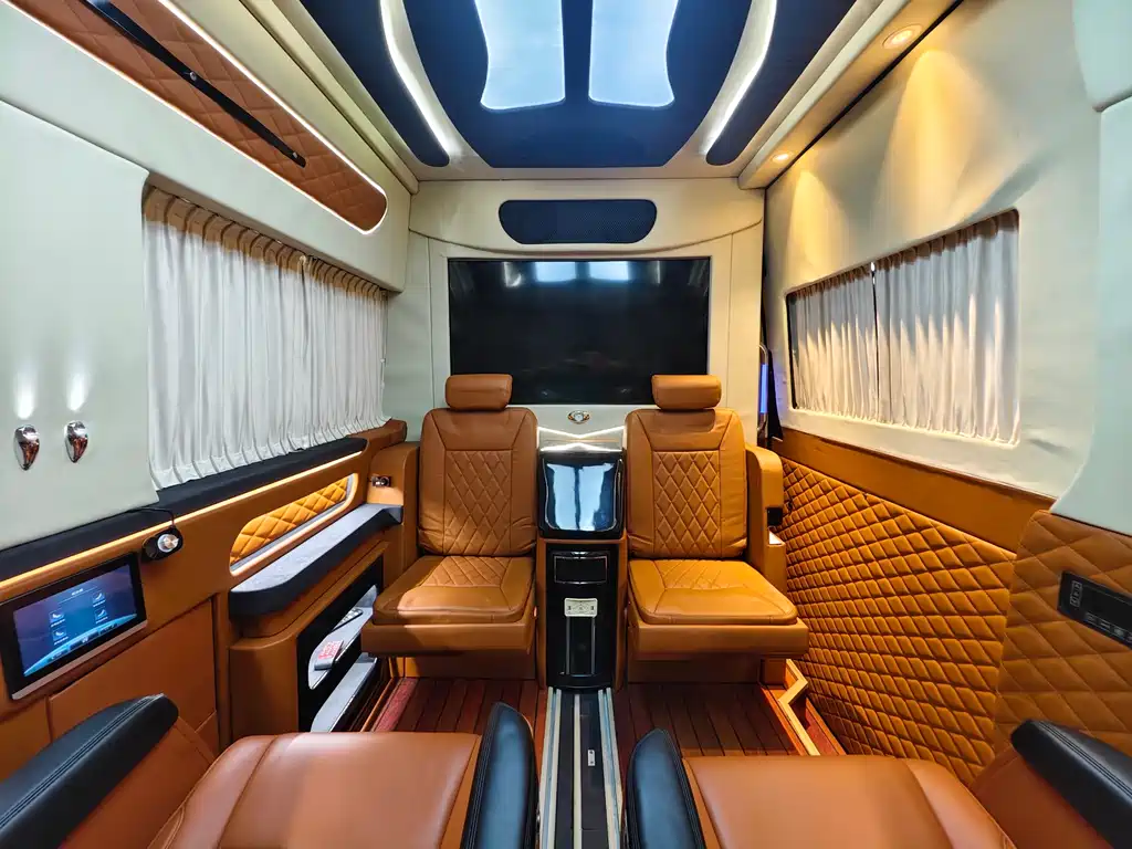 Mercedes-Benz Sprinter 2019 — фото 17