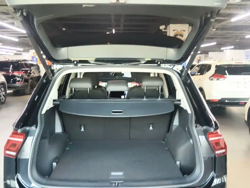 Volkswagen Tiguan L 2022 — фото 19