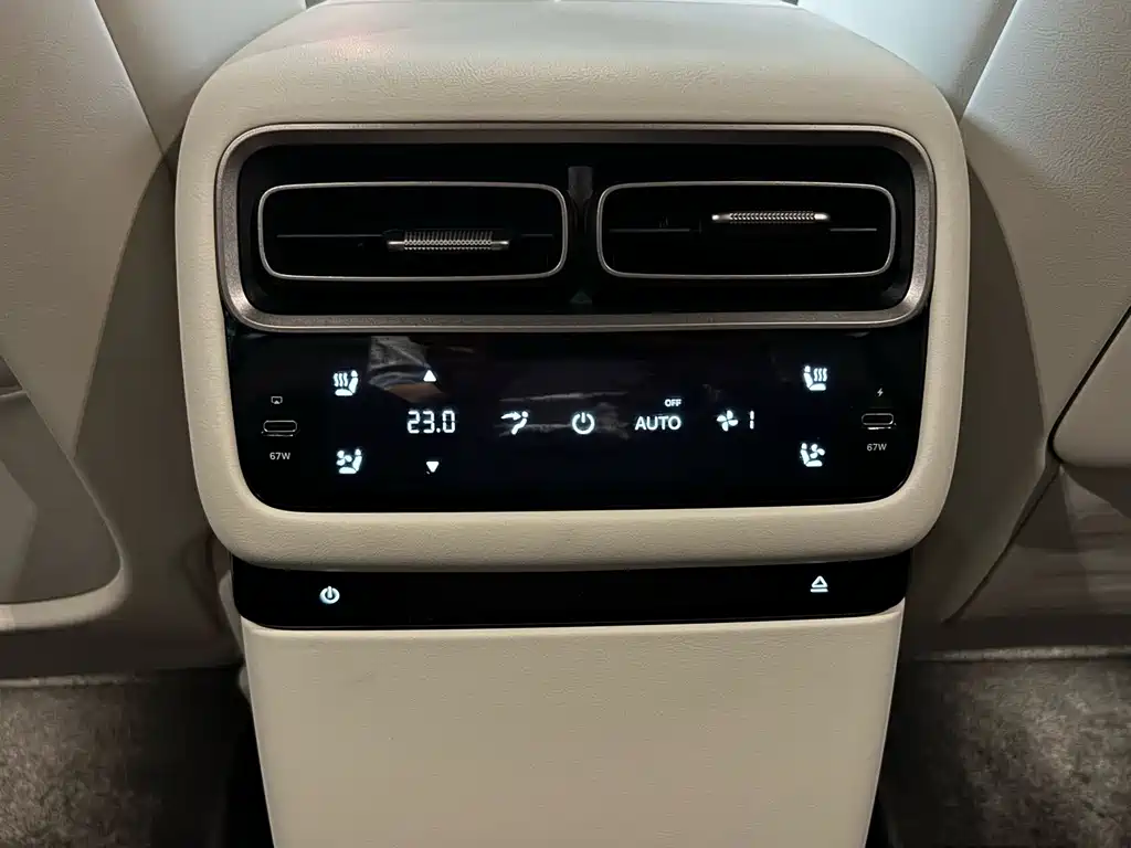 Li Auto i6 2025 — фото 18