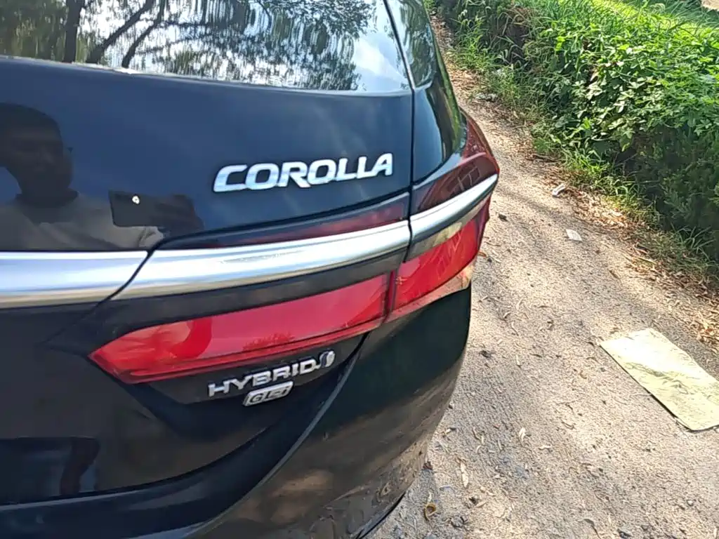 Toyota Corolla 2018 — фото 8