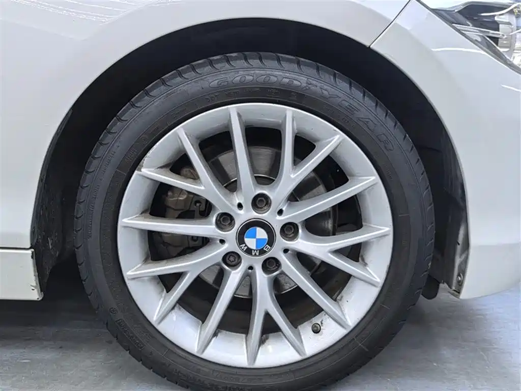 BMW 1 Series 2016 — фото 15
