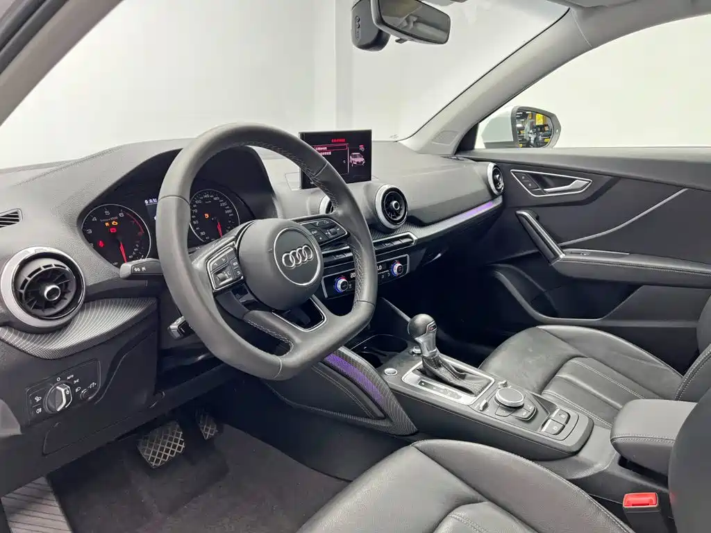 Audi Q2L 2022 — фото 14