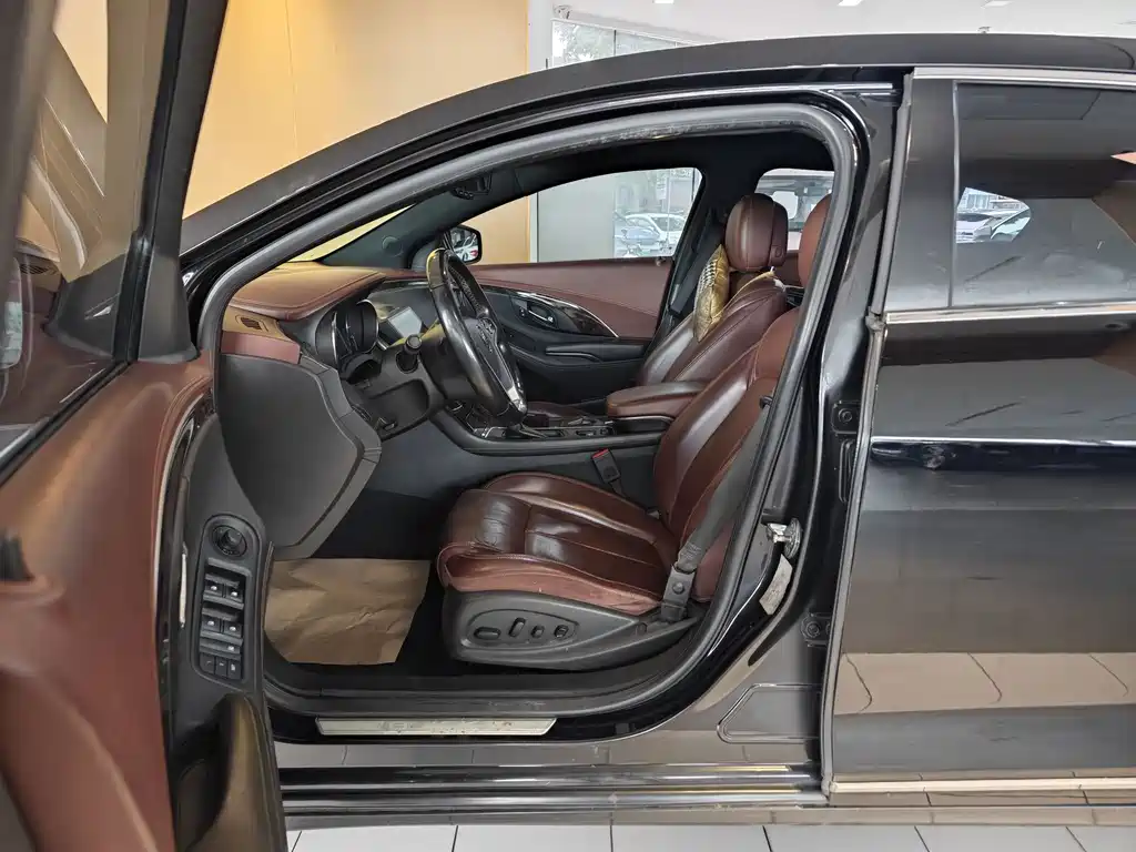Buick LaCrosse 2015 — фото 14