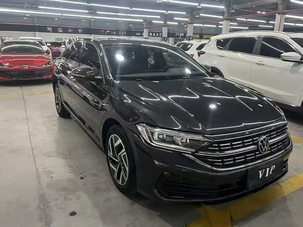 Volkswagen Sagitar 2022