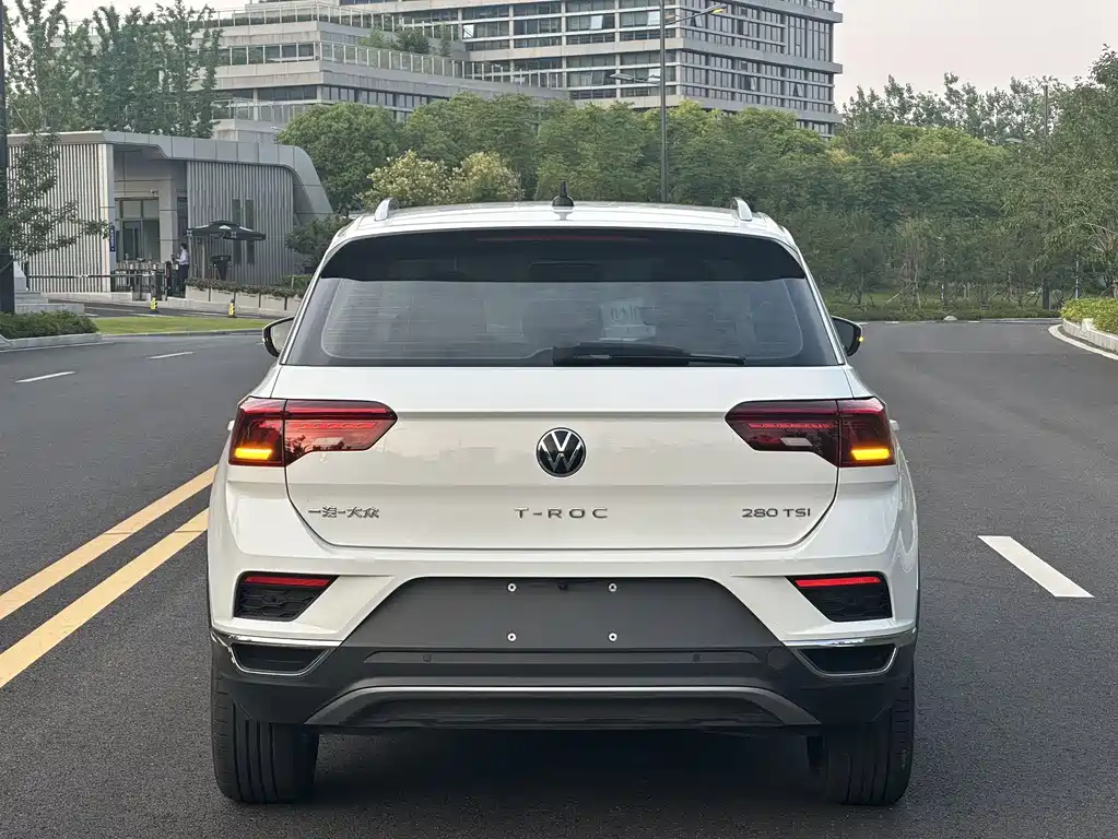 Volkswagen T-Roc 2023 — фото 17